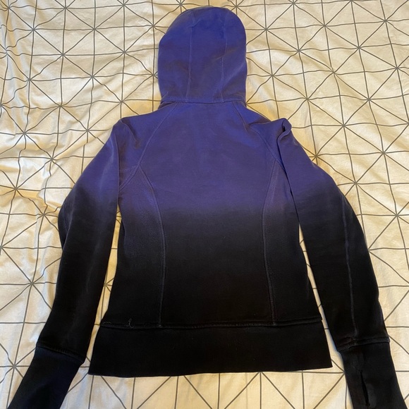 2011 Lululemon Scuba Hoodie - Picture 2 of 7